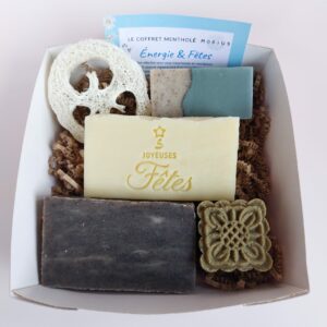 Coffret cadeau Noël masculin ouvert avec savon Ch’ti, savon ristretto et soins naturels.